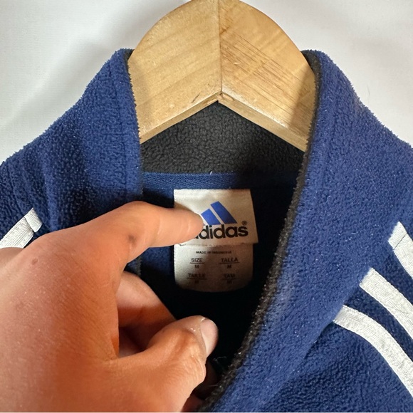 Vintage Adidas Navy Blue and Black Pullover - Picture 4 of 4